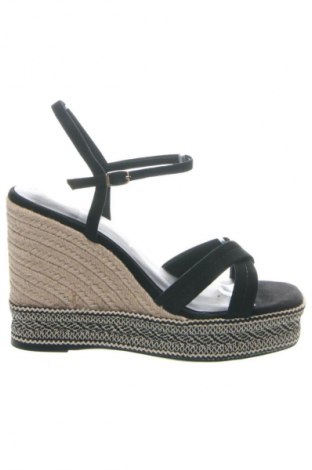 Sandále Tamaris, Veľkosť 41, Farba Čierna, Cena  45,95 €