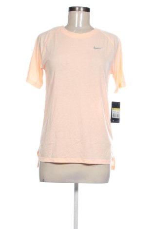 Дамска тениска Nike, Размер S, Цвят Розов, Цена 32,00 €, #137773321