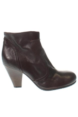 Női bokacsizma Unbranded, Méret 40, Szín Barna, Ár 22 496 Ft, #137790575