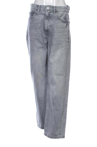 Blugi de femei Pull&Bear, Mărime M, Culoare Gri, Preț 52,49 Lei, #137761057