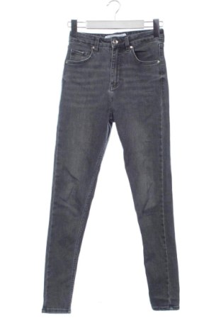 Blugi de femei Bershka, Mărime S, Culoare Gri, Preț 145,29 Lei, #137765066