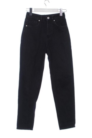 Blugi de femei Bershka, Mărime XXS, Culoare Negru, Preț 78,74 Lei, #137771387
