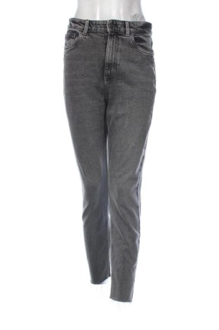 Blugi de femei Stradivarius, Mărime M, Culoare Gri, Preț 78,74 Lei, #137773028