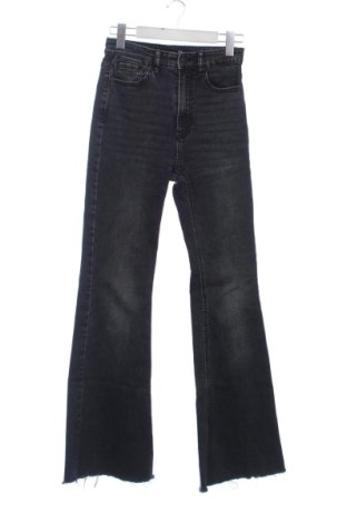 Дамски дънки Stradivarius, Размер XS, Цвят Черен, Цена 15,00 €, #137777111