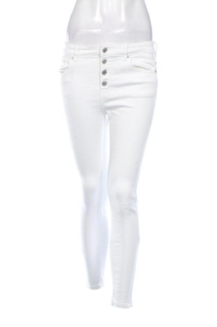 Blugi de femei Pull&Bear, Mărime M, Culoare Alb, Preț 78,74 Lei, #137778611