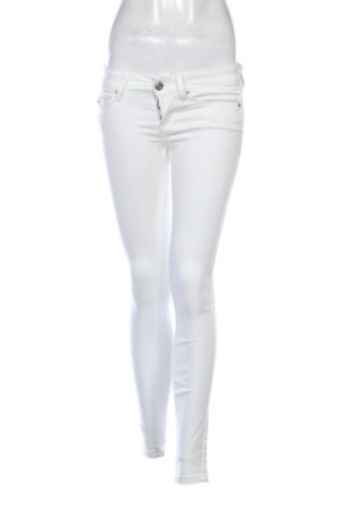 Дамски дънки Guess, Размер S, Цвят Бял, Цена 38,00 €, #137780589