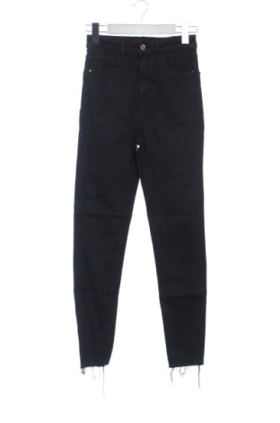 Dámské džíny  Stradivarius, Velikost XXS, Barva Černá, Cena  364,00 Kč, #137789414