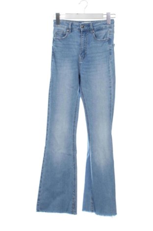 Damskie jeansy Stradivarius, Rozmiar XXS, Kolor Niebieski, Cena 62,91 zł, #137800886