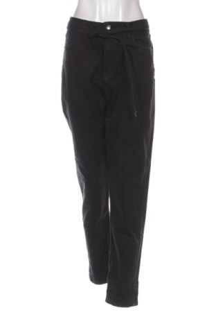 Blugi de femei Cropp, Mărime XL, Culoare Negru, Preț 110,23 Lei, #137804731