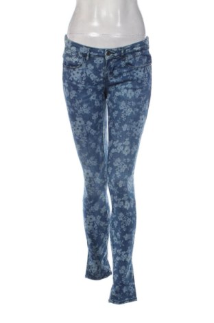 Дамски дънки Guess, Размер L, Цвят Многоцветен, Цена 38,00 €, #137785989