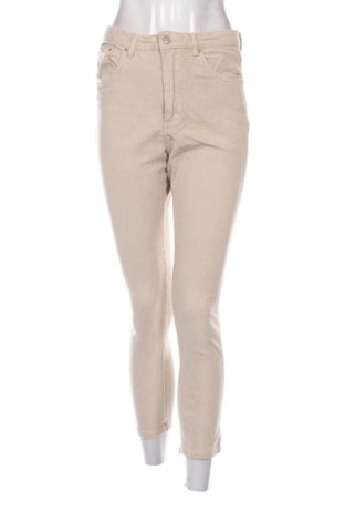 Дамски джинси Pull&Bear, Размер M, Цвят Бежов, Цена 26,86 €, #137798198