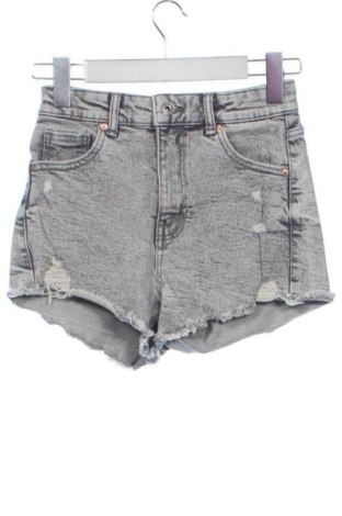 Pantaloni scurți de femei Bershka, Mărime XS, Culoare Gri, Preț 52,49 Lei, #137771426