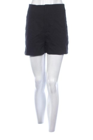 Pantaloni scurți de femei Stradivarius, Mărime S, Culoare Negru, Preț 52,49 Lei, #137778109