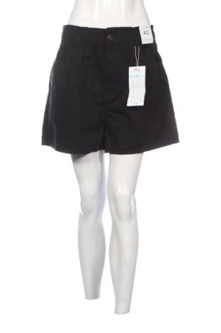 Pantaloni scurți de femei Sinsay, Mărime M, Culoare Negru, Preț 83,99 Lei, #137778891