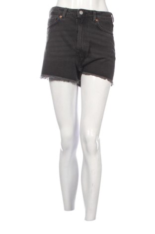 Pantaloni scurți de femei Monki, Mărime M, Culoare Negru, Preț 124,93 Lei, #137780303