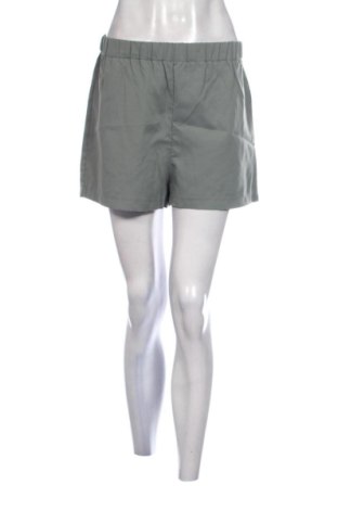 Pantaloni scurți de femei SHEIN, Mărime S, Culoare Verde, Preț 52,49 Lei, #137802227