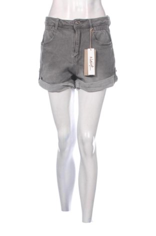Damen Shorts Naif, Größe M, Farbe Grau, Preis 39,45 €, #137774068