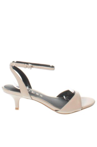 Дамски обувки Guess, Размер 39, Цвят Бежов, Цена 142,80 €, #137782721