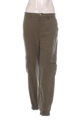 Pantaloni de femei F&F, Mărime S, Culoare Verde, Preț 196,32 Lei, #137749605