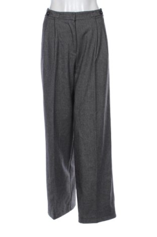 Pantaloni de femei Reserved, Mărime S, Culoare Gri, Preț 73,49 Lei, #137766281