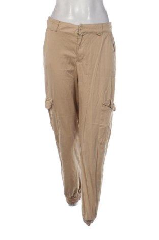 Pantaloni de femei Pull&Bear, Mărime M, Culoare Bej, Preț 105,00 Lei, #137790603
