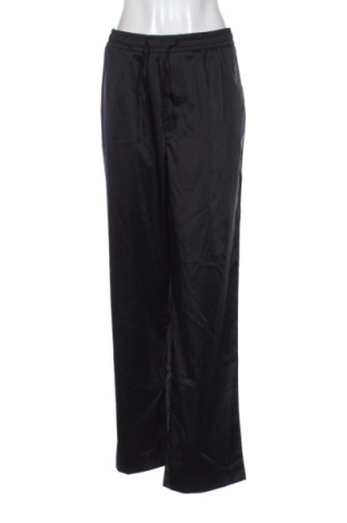 Pantaloni trening de femei Zara, Mărime XL, Culoare Negru, Preț 71,91 Lei, #137780791