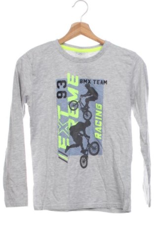 Bluză pentru copii Y.F.K., Mărime 10-11y/ 146-152 cm, Culoare Gri, Preț 31,49 Lei, #137768756