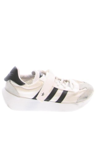 Încălțăminte pentru copii Adidas, Mărime 33, Culoare Alb, Preț 189,57 Lei, #137796673