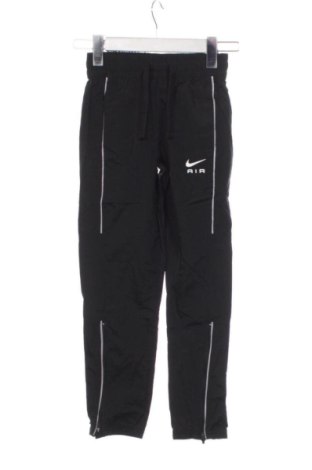 Pantaloni de trening, pentru copii Nike, Mărime 6-7y/ 122-128 cm, Culoare Negru, Preț 89,23 Lei, #137795684
