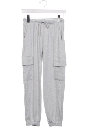 Kinder Sporthose Sinsay, Größe 8-9y/ 134-140 cm, Farbe Grau, Preis € 13,00, #137773241