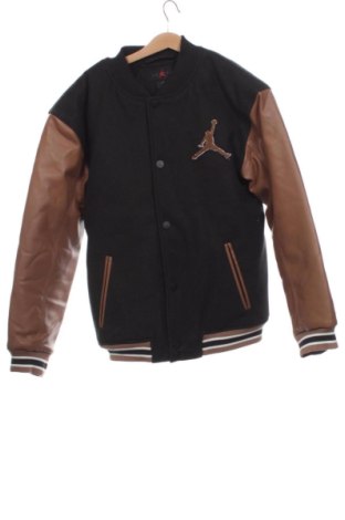 Detská bunda  Air Jordan Nike, Veľkosť 14-15y/ 168-170 cm, Farba Čierna, Cena  50,00 €, #137781263