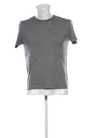 Tricou de bărbați Calvin Klein, Mărime M, Culoare Gri, Preț 115,48 Lei, #137771217