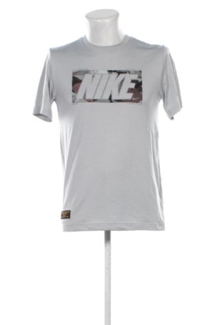 Tricou de bărbați Nike, Mărime S, Culoare Gri, Preț 72,00 Lei, #137799450
