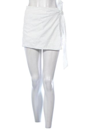 Fustă-pantalon SHEIN, Mărime S, Culoare Alb, Preț 52,49 Lei, #137773930