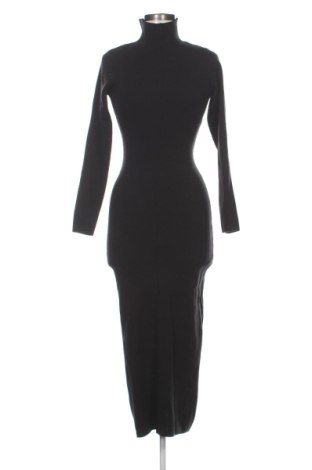 Рокля Zara, Размер L, Цвят Черен, Цена 24,27 €, #137749538