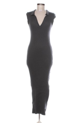 Rochie Stradivarius, Mărime L, Culoare Gri, Preț 196,32 Lei, #137754104