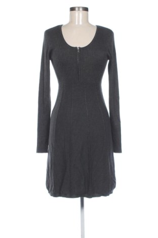 Rochie Fransa, Mărime M, Culoare Gri, Preț 128,95 Lei, #137789993