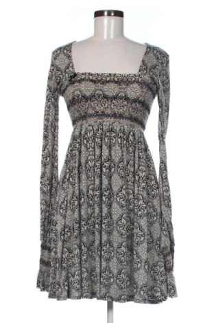 Sukienka Guess, Rozmiar M, Kolor Kolorowy, Cena 207,44 zł, #137805288