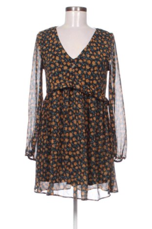 Kleid Pull&Bear, Größe M, Farbe Mehrfarbig, Preis € 20,00, #137794452