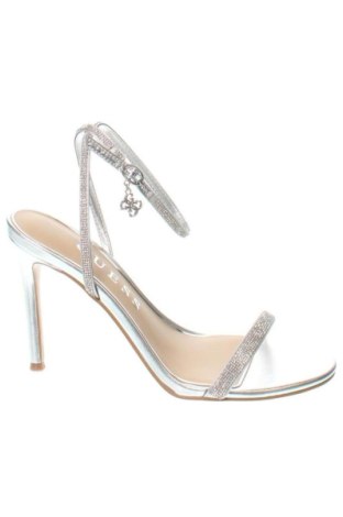 Sandály Guess, Velikost 40, Barva Stříbrná, Cena  3 049,00 Kč, #137795413