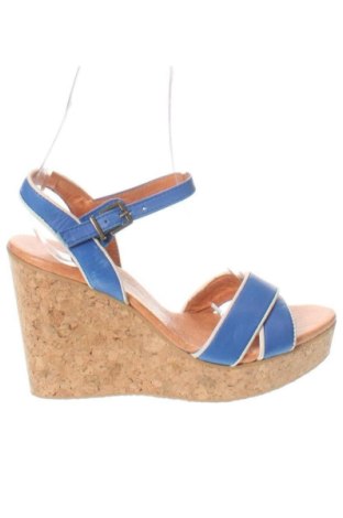 Sandále Maya Mcqueen, Veľkosť 38, Farba Modrá, Cena  122,88 €, #137791239
