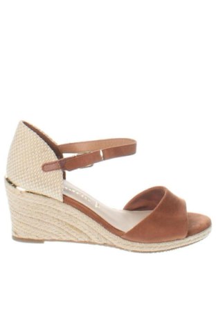 Sandale Tamaris, Mărime 38, Culoare Multicolor, Preț 204,71 Lei, #137753546