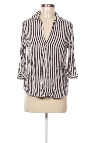 Damen Shirt Bershka, Größe S, Farbe Mehrfarbig, Preis 1,99 €
