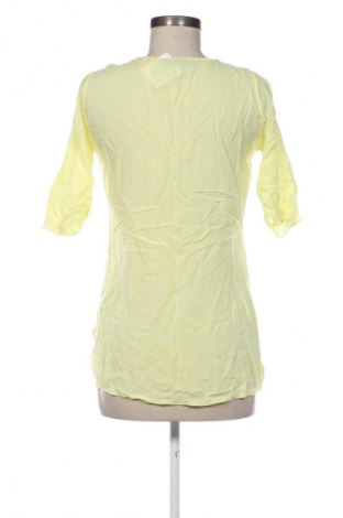Дамска блуза Unbranded, Размер M, Цвят Жълт, Цена 2,04 €
