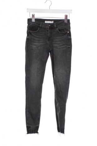 Dámske džínsy  Zara, Veľkosť XS, Farba Sivá, Cena  13,95 €