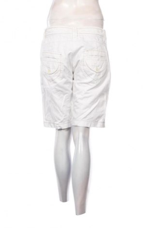 Női rövidnadrág Chiemsee, Méret M, Szín Fehér, Ár 779 Ft