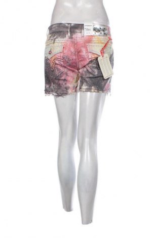 Női rövidnadrág Cipo & Baxx, Méret M, Szín Sokszínű, Ár 7 359 Ft