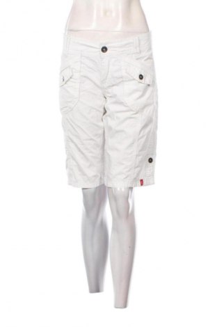 Damen Shorts Edc By Esprit, Größe M, Farbe Weiß, Preis € 5,99