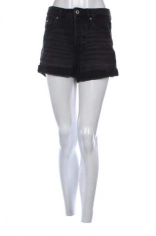 Damen Shorts Stradivarius, Größe M, Farbe Schwarz, Preis 3,99 €