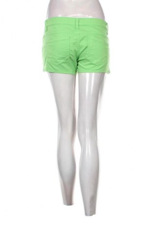 Dámské kraťasy  United Colors Of Benetton, Velikost L, Barva Zelená, Cena  149,00 Kč